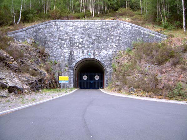 Livishie access tunnel portal